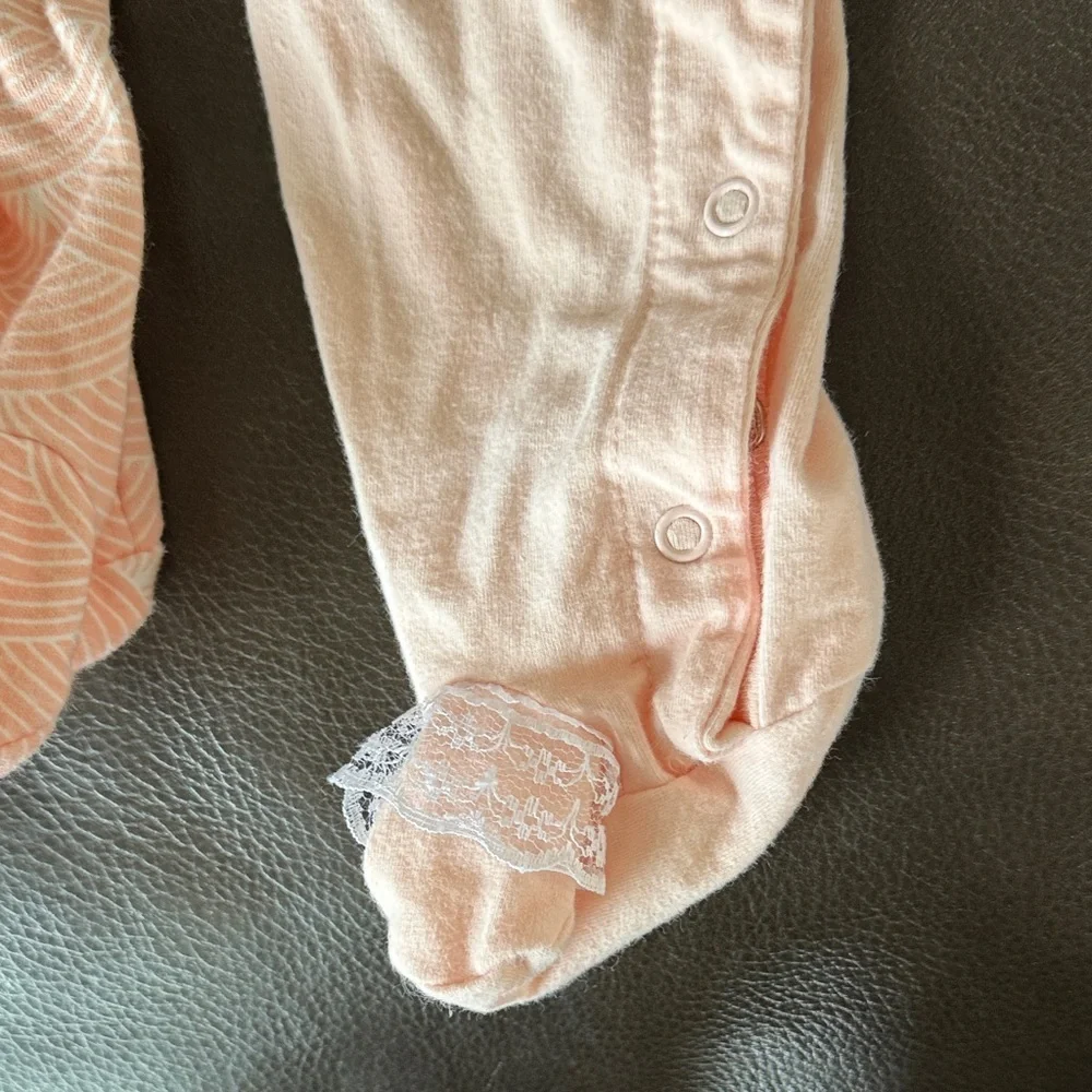 Carter's Kids Footies Set** Bundle 5+ items and name your offer!!! 💖💞